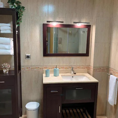 Vivienda Turistica Cigueenas Con Garaje