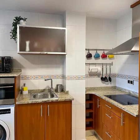 Daire Vivienda Turistica Cigueenas Con Garaje