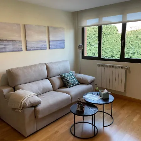 Vivienda Turistica Cigueenas Con Parking *