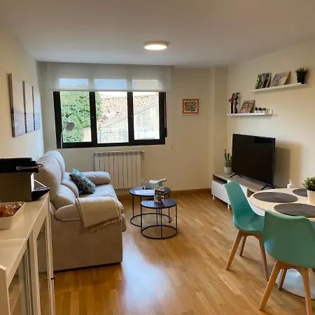 Vivienda Turistica Cigueenas Con Garaje *