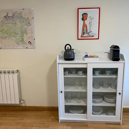 Vivienda Turistica Cigueenas Con Garaje Apartmán