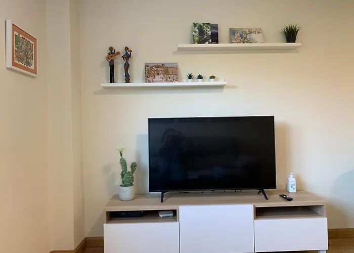 Appartamento Vivienda Turistica Cigueenas Con Garaje