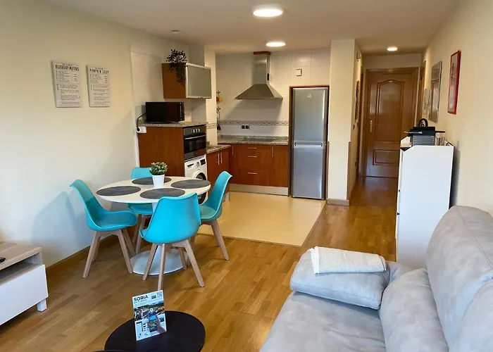 Appartamento Vivienda Turistica Cigueenas Con Garaje