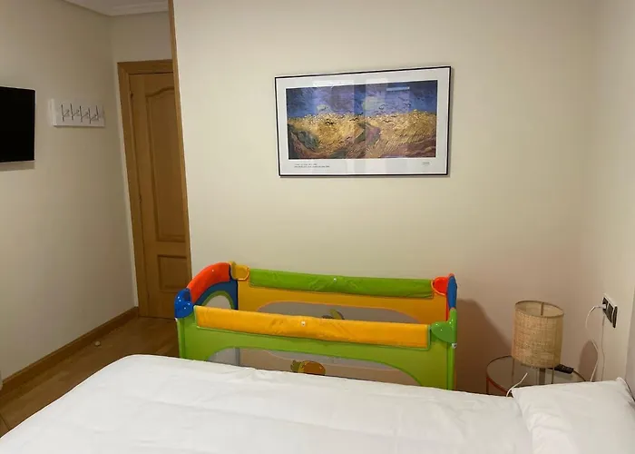 Appartamento Vivienda Turistica Cigueenas Con Garaje *